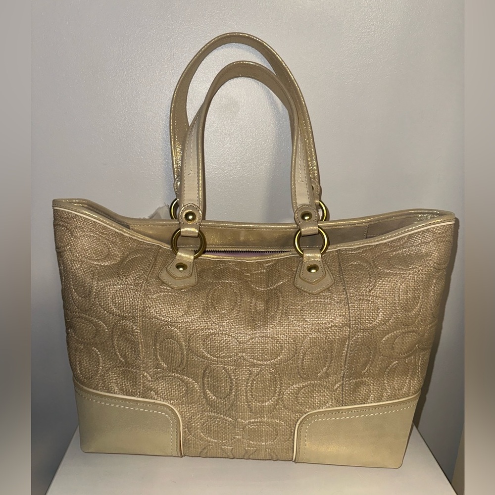 Coach Poppy Gold Straw Tote! NWT! - Picture 3 of 12